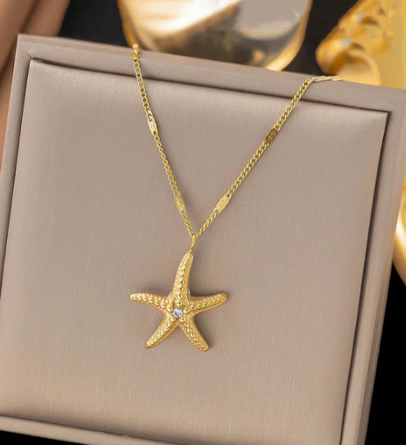 Star themed necklace