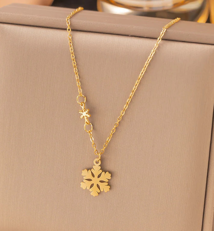 Snowflake pendant