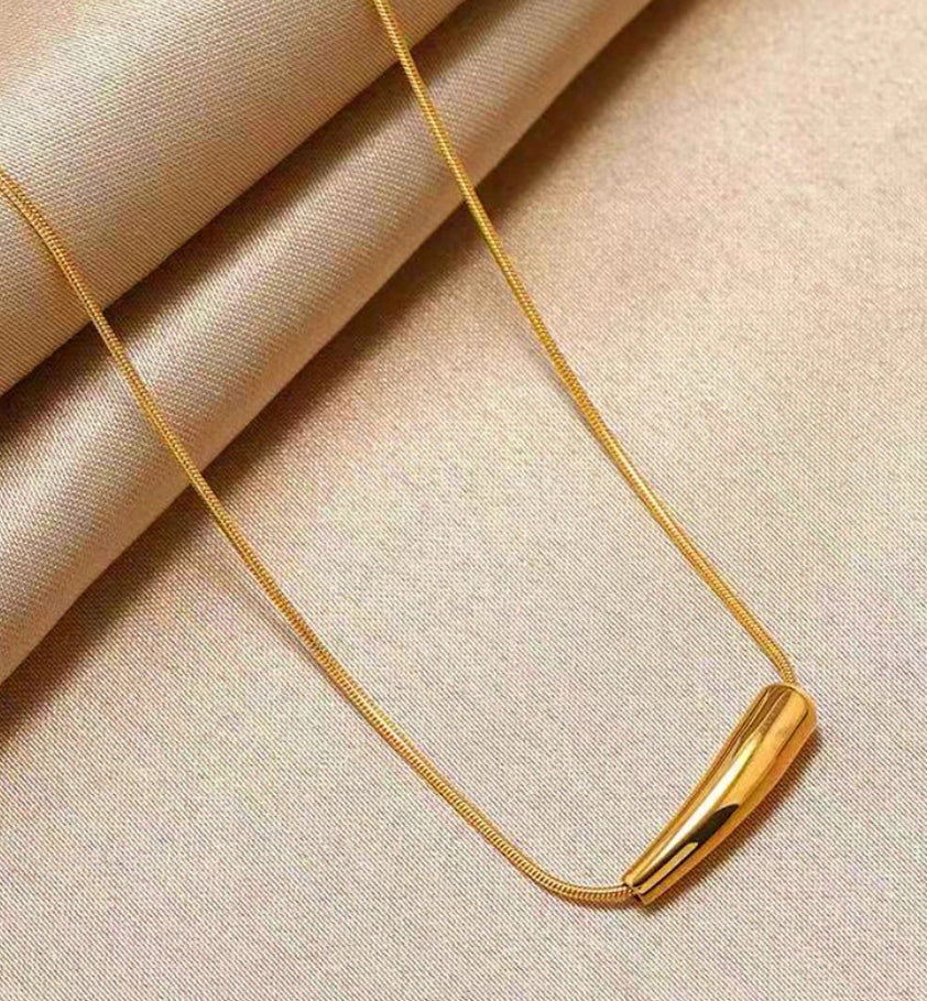 Teardrop pendant