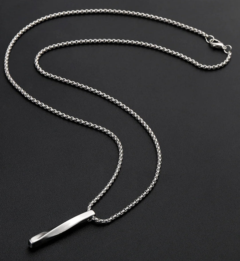 Daniel twisted bar pendant