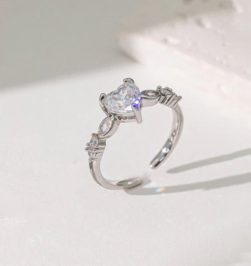 Vinnie silver plated adjustable ring