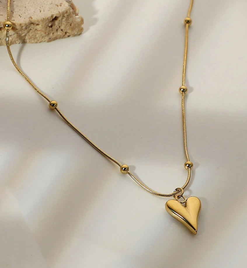 Heart themed pendant