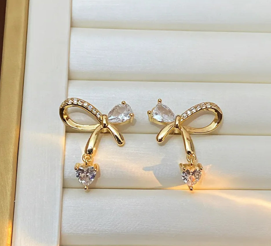 Mabel bow stud earring