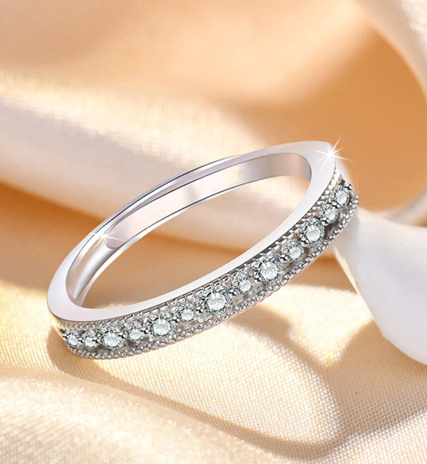 Sipra adjustable ring