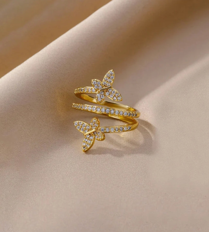 Tienna adjustable ring