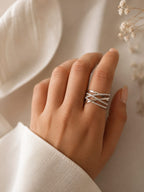 Geniora adjustable ring