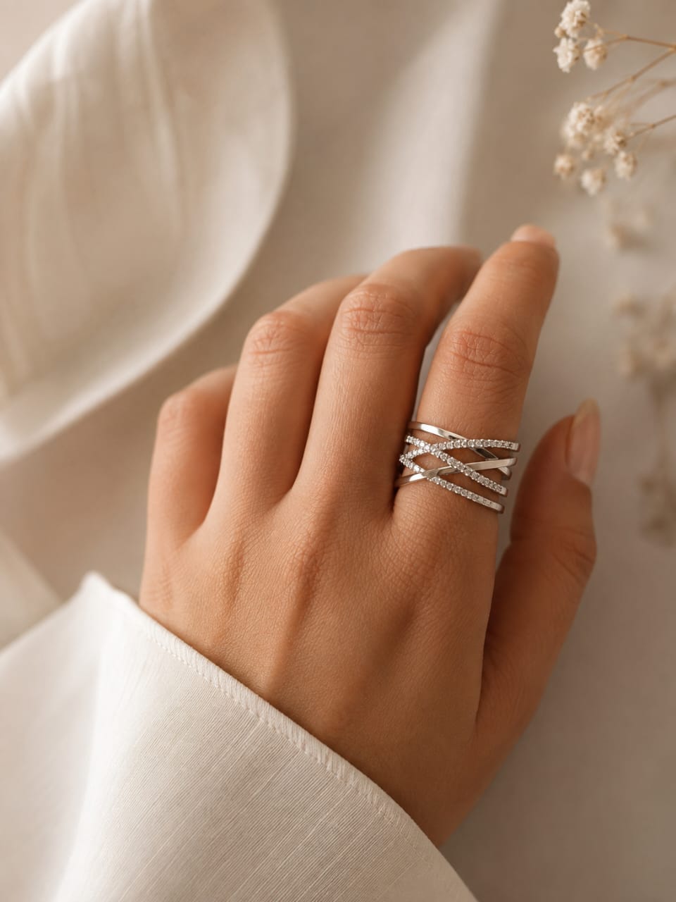 Geniora adjustable ring