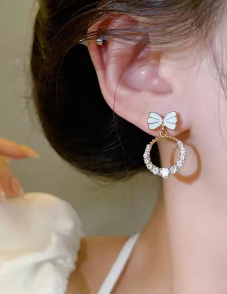 Tiara earring