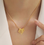 Belinna dangling stripes pendant