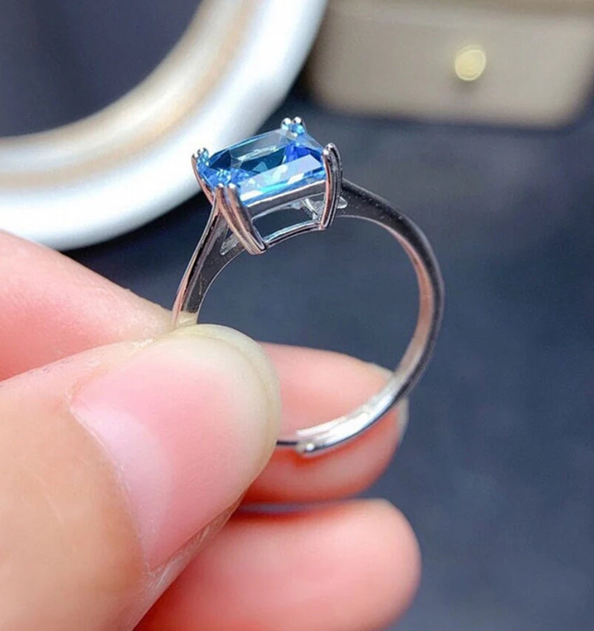 Icey adjustable ring