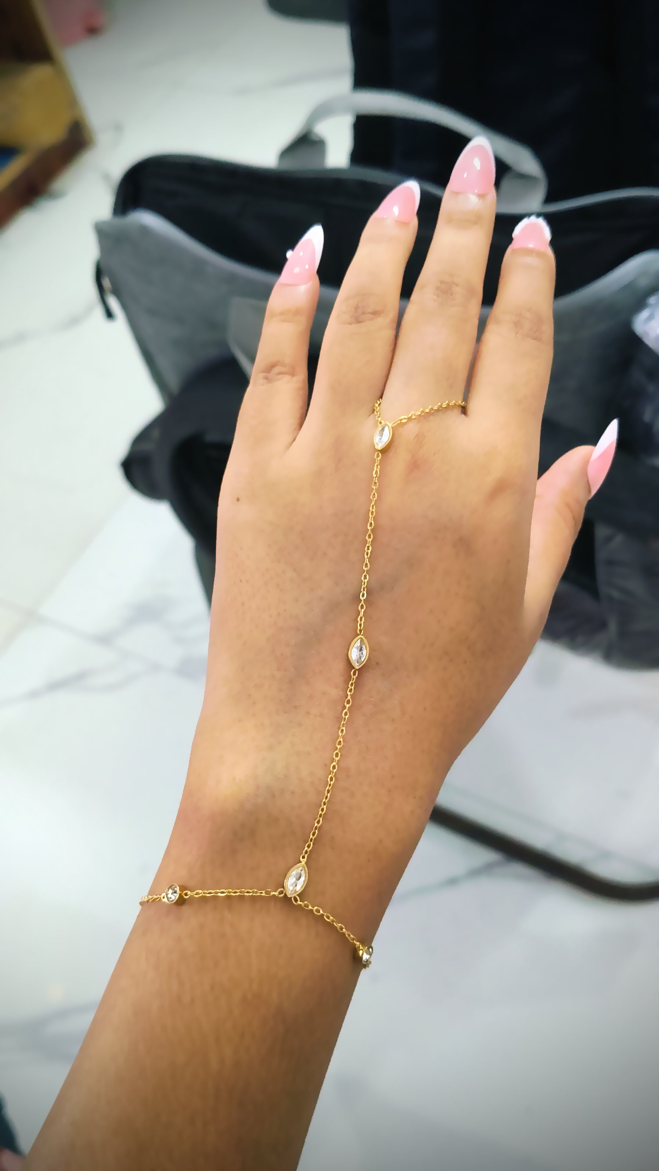 Aria handchain