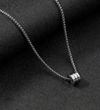 Ivor circular linked ring pendant