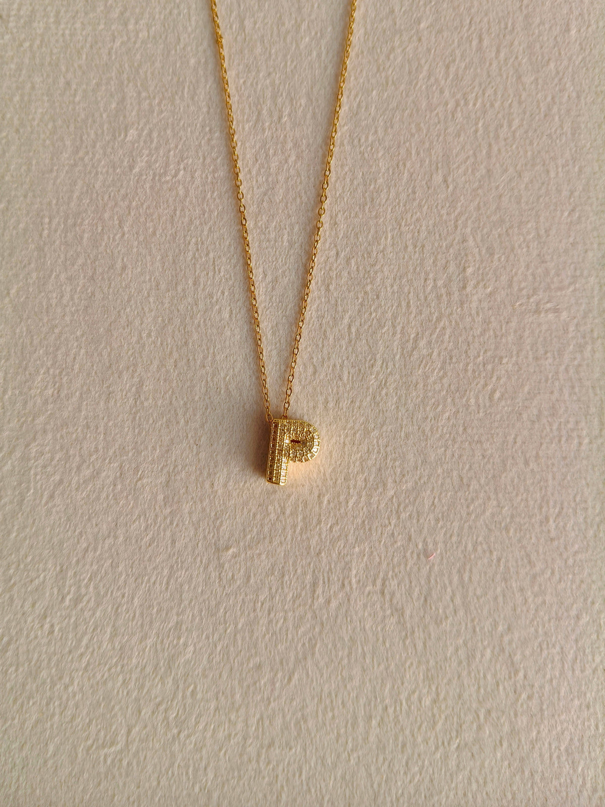 P initial pendant
