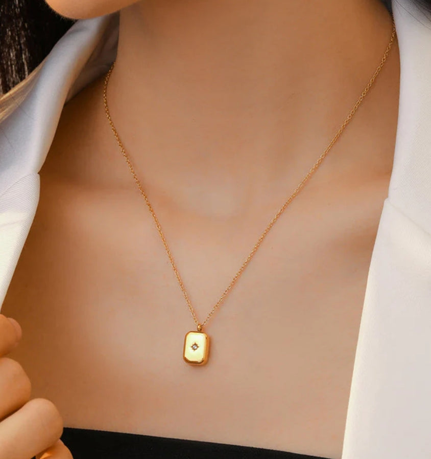 Anne pendant