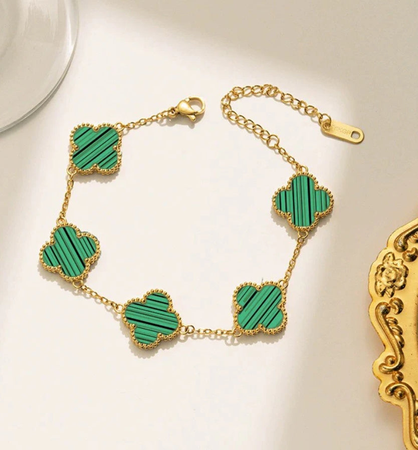 Celebry green clover bracelet