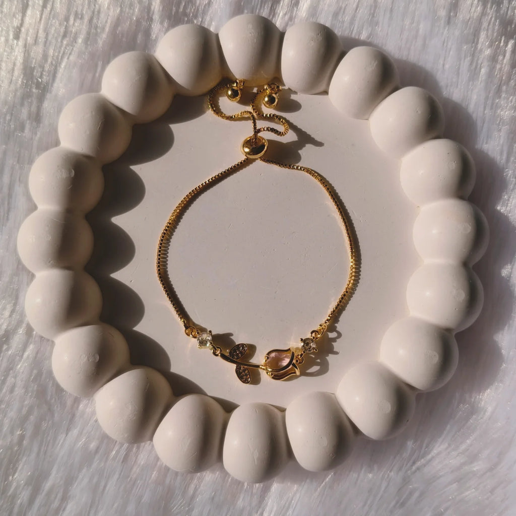 Joy adjustable tulip bracelet