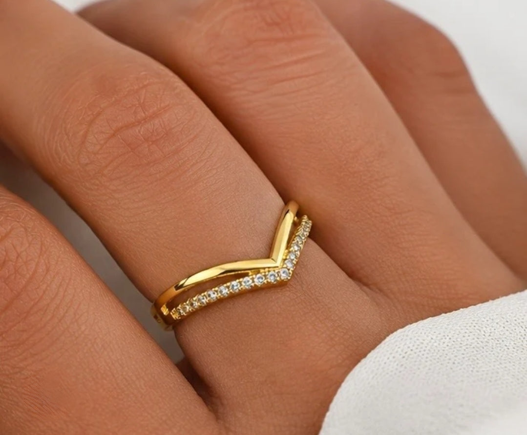 Ademma adjustable ring