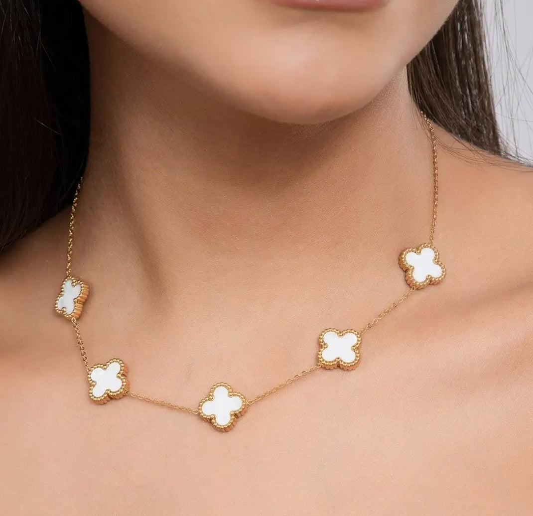 Lianna white clover necklace