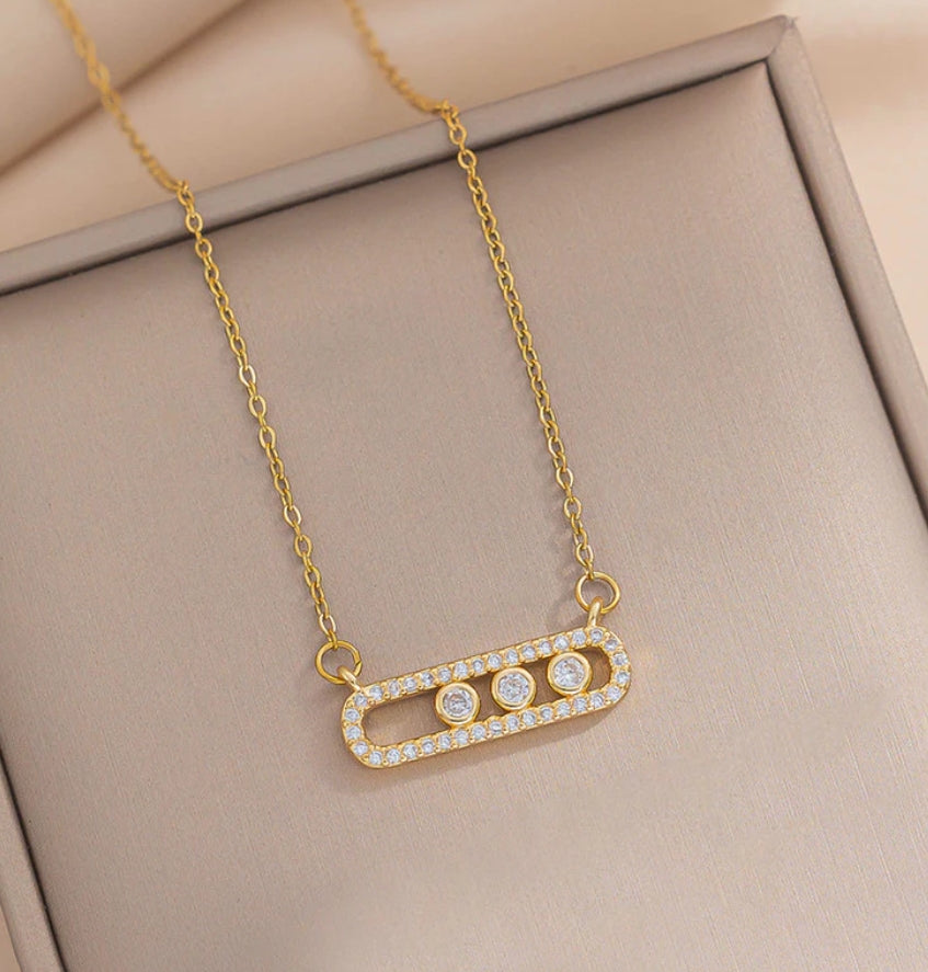 Savirre geometric pendant