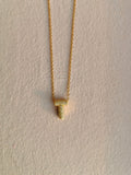 T initial pendant