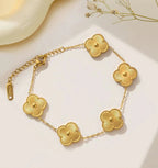 Celebry golden clover bracelet